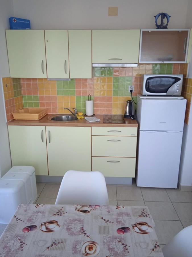 Apartment Luka With Balcony, Sea View And Free Parking Šibenik Exterior foto